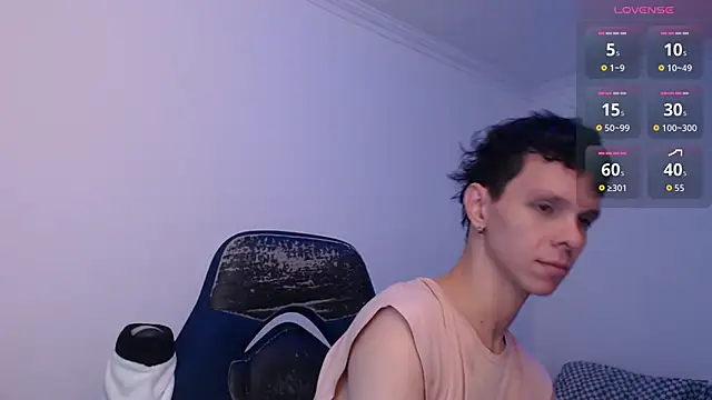 bryamado69 online show from March 2026 10:43:01 PM