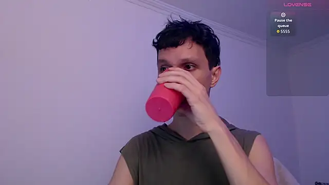 bryamado69 online show from February 2026 07:13:01 PM