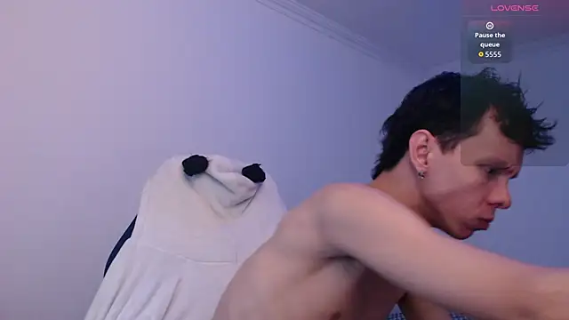 bryamado69 online show from March 2026 10:49:02 AM