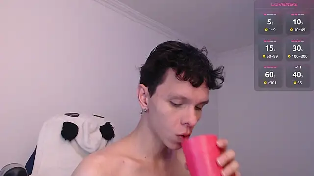 bryamado69 online show from March 2026 01:15:02 PM