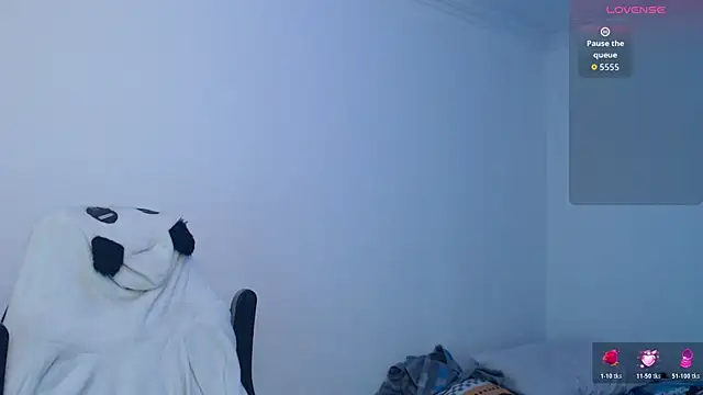 bryamado69 online show from March 2026 07:40:01 PM