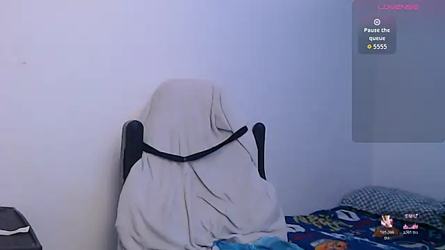 Snapshot of bryamado69 chatting on April 2026 03:05:01 PM bryamado69 online show from April 2026 03:05:01 PM