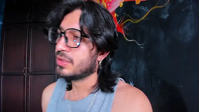 Ackerman Eren  online show from November 2025 08:01:01 PM