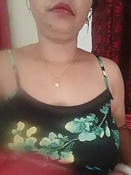 Snapshot of BongQueen9 chatting on June 2026 04:28:01 AM BongQueen9 online show from June 2026 04:28:01 AM