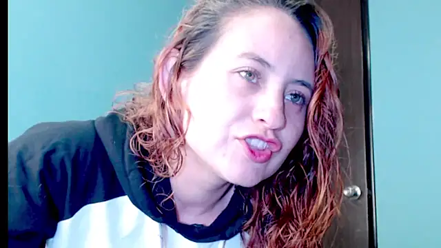 zoe jones3 online show from March 2025 02:32:02 PM