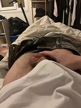 pignoufe online show from April 2026 10:16:02 PM