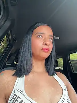 Laura fernandezII online show from February 2026 03:19:02 PM