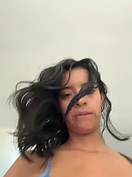 Laura fernandezII online show from March 2026 01:26:02 PM