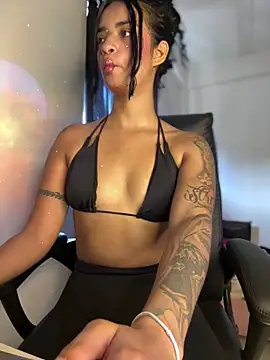 Laura fernandezII online show from March 2025 03:39:02 PM
