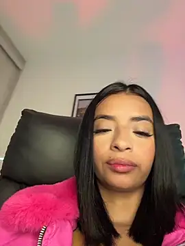 Laura fernandezII online show from February 2026 03:20:01 PM