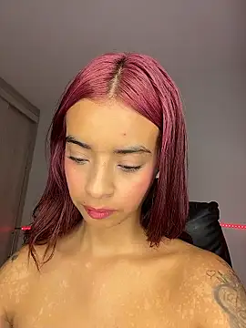 Laura fernandezII online show from January 2026 02:37:01 AM