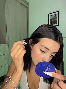 Laura fernandezII online show from March 2026 02:17:02 AM