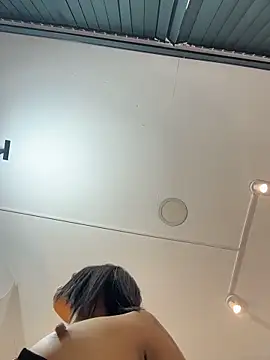 Laura fernandezII online show from February 2026 01:13:02 PM