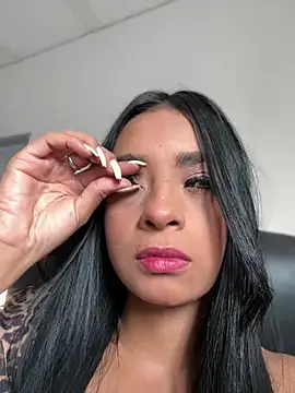 Laura fernandezII online show from February 2025 03:04:02 PM