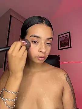 Laura fernandezII online show from February 2026 02:44:02 AM