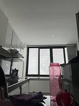 Laura fernandezII online show from February 2026 01:44:02 PM