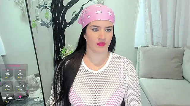 Snapshot of LenaRuiz_ chatting on October 2025 12:04:02 PM LenaRuiz online show from October 2025 12:04:02 PM