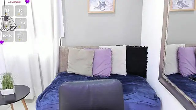 Snapshot of LenaRuiz_ chatting on November 2025 12:05:02 PM LenaRuiz online show from November 2025 12:05:02 PM