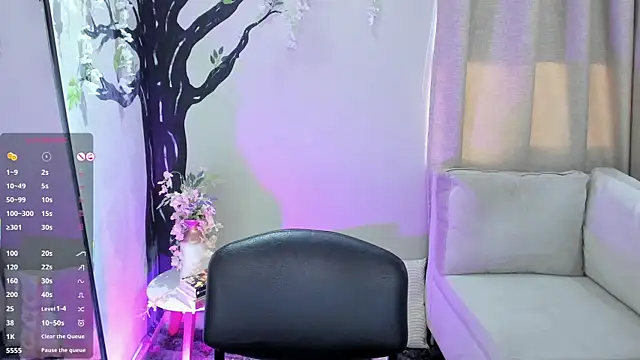 Snapshot of LenaRuiz_ chatting on September 2025 12:00:02 PM LenaRuiz online show from September 2025 12:00:02 PM