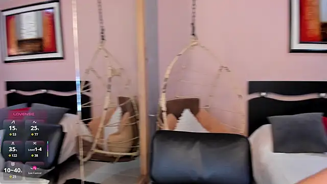 Snapshot of LenaRuiz_ chatting on November 2025 12:09:02 PM LenaRuiz online show from November 2025 12:09:02 PM