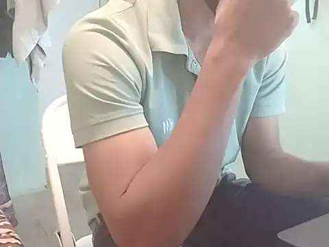 Snapshot of vicky0805 chatting on March 2025 03:48:01 AM vicky0805 online show from March 2025 03:48:01 AM