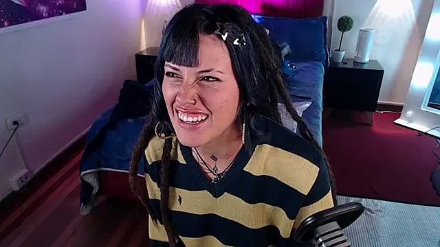 Snapshot of _sharlotte777 chatting on March 2025 03:58:02 PM sharlotte777 online show from March 2025 03:58:02 PM