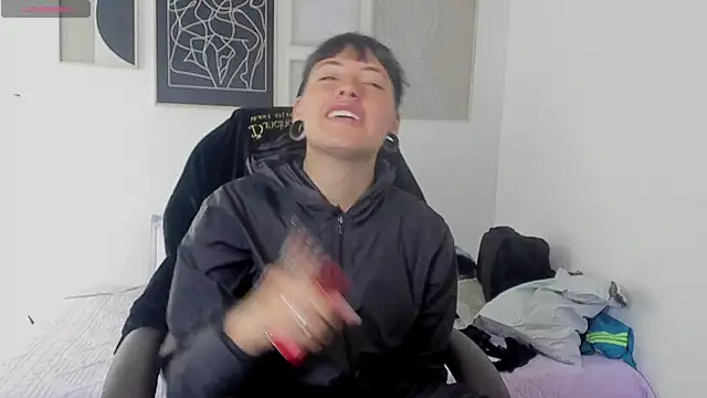 Snapshot of _sharlotte777 chatting on November 2025 02:06:02 PM sharlotte777 online show from November 2025 02:06:02 PM