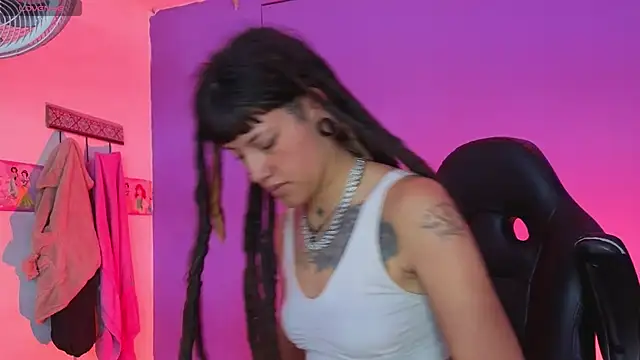 Snapshot of _sharlotte777 chatting on November 2025 02:32:01 PM sharlotte777 online show from November 2025 02:32:01 PM