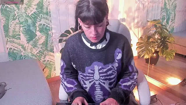  sharlotte777 online show from December 2025 01:26:02 PM