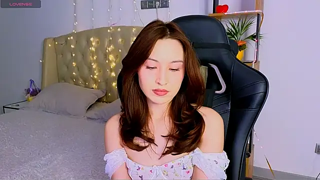 Snapshot of Ann__Cute chatting on March 2025 05:52:01 AM Ann Cute online show from March 2025 05:52:01 AM