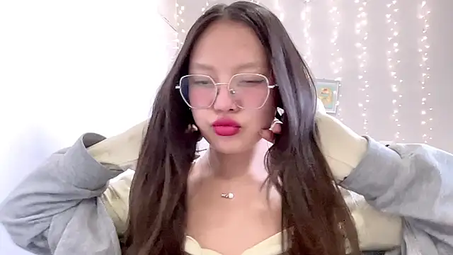 Risalynn online show from March 2025 06:41:01 AM