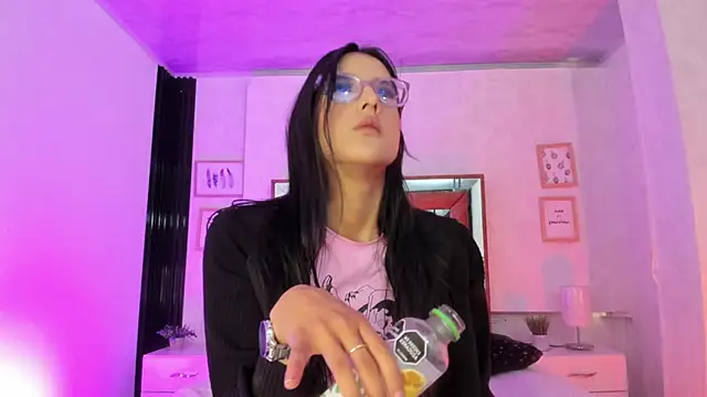 Princess Violett online show from March 2025 02:18:02 PM