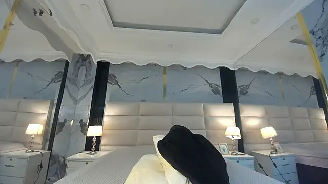 Princess Violett online show from November 2025 01:26:01 PM