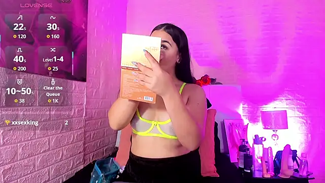 Snapshot of LYAA_COLLINS_ chatting on September 2025 10:53:02 AM LYAA COLLINS online show from September 2025 10:53:02 AM