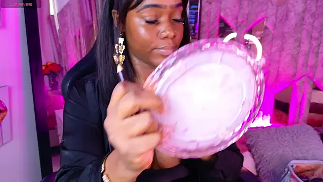 SarahBrunet online show from April 2026 03:49:01 PM