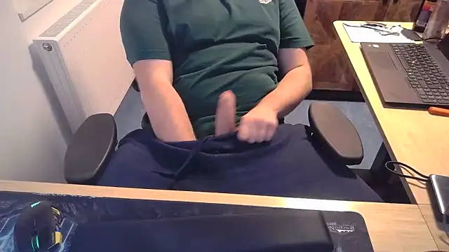 Snapshot of Currycake chatting on December 2025 03:10:02 PM Currycake online show from December 2025 03:10:02 PM