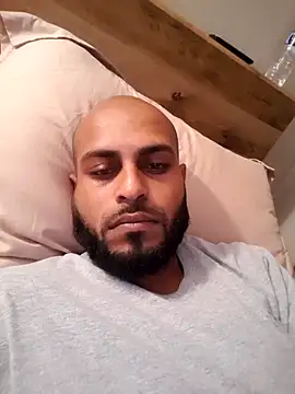 islandvybee55 online show from March 2026 02:06:01 PM