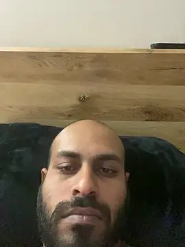 islandvybee55 online show from April 2026 04:13:01 PM