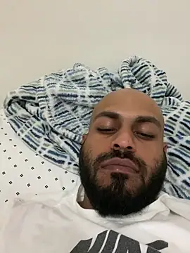 Snapshot of islandvybee55 chatting on March 2025 06:03:01 AM islandvybee55 online show from March 2025 06:03:01 AM