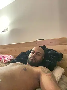 islandvybee55 online show from April 2026 04:24:01 PM