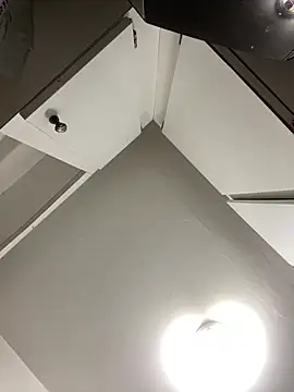 islandvybee55 online show from April 2026 07:22:02 AM