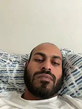 Snapshot of islandvybee55 chatting on January 2025 07:59:02 PM islandvybee55 online show from January 2025 07:59:02 PM