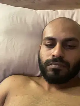 islandvybee55 online show from April 2026 07:07:02 PM