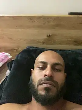 islandvybee55 online show from March 2026 02:43:01 PM