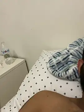 Snapshot of islandvybee55 chatting on February 2025 05:26:02 AM islandvybee55 online show from February 2025 05:26:02 AM