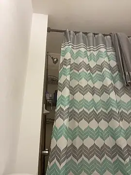 Snapshot of islandvybee55 chatting on March 2025 05:20:01 PM islandvybee55 online show from March 2025 05:20:01 PM