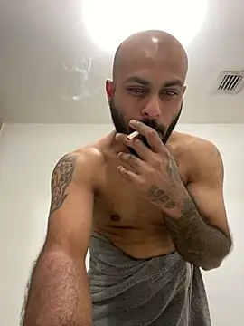 Snapshot of islandvybee55 chatting on March 2025 08:25:01 PM islandvybee55 online show from March 2025 08:25:01 PM