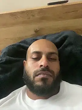 islandvybee55 online show from March 2026 10:04:02 PM