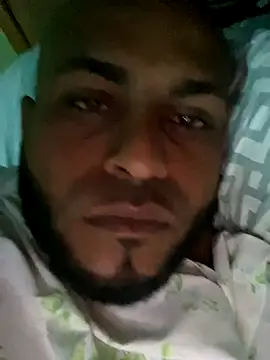 Snapshot of islandvybee55 chatting on September 2025 06:20:01 AM islandvybee55 online show from September 2025 06:20:01 AM