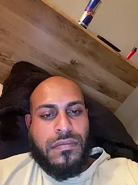 islandvybee55 online show from March 2026 05:08:01 PM